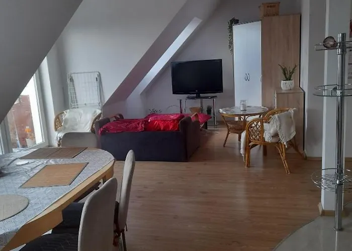 Appartement Jasne Sloneczne Mieszkanie Niedaleko Lotniska *