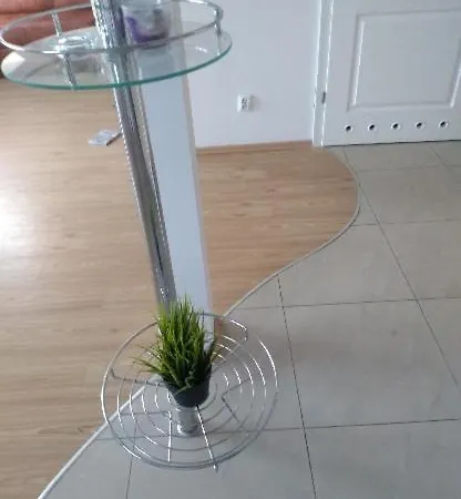 Jasne Sloneczne Mieszkanie Niedaleko Lotniska Danzica